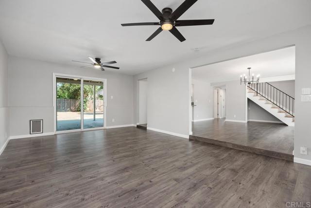 Detail Gallery Image 9 of 29 For 2333 Scott Way, Escondido,  CA 92027 - 4 Beds | 2 Baths