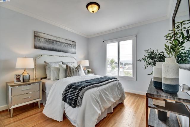 153 Morningside Dr, Daly City CA: https://media.crmls.org/mediaz/6d1183fe-58cd-4f60-a14e-1984c2bdd42b.jpg