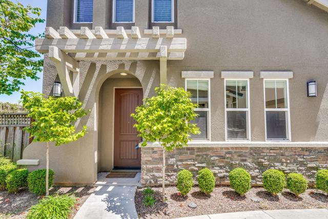 867 Maple Place, East Palo Alto CA: https://media.crmls.org/mediaz/6d12145e-c155-4332-ab71-9523f33ddfd4.jpg