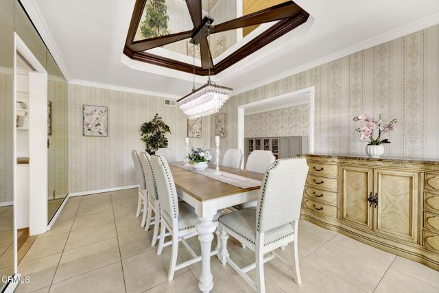 Detail Gallery Image 8 of 50 For 9816 Calvin Avenue, Northridge,  CA 91324 - 6 Beds | 4/2 Baths