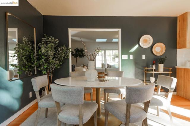 4191 Fruitvale, Oakland CA: https://media.crmls.org/mediaz/6d12e405-bcad-4055-bb2d-f7c64a39b5d7.jpg