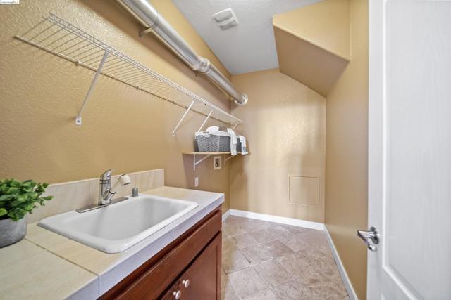 Image 13 of 43 For 6403 Blue Rock Ct