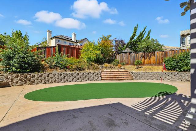 553 Lower Vintners Circle, Fremont CA: https://media.crmls.org/mediaz/6d13419b-17aa-4615-ac28-da6afdf0307e.jpg