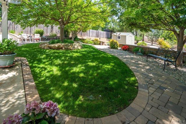 23847 Norte Dr, Ramona CA: https://media.crmls.org/mediaz/6d1369ce-00cf-4481-98b0-4d467053e3fe.jpg