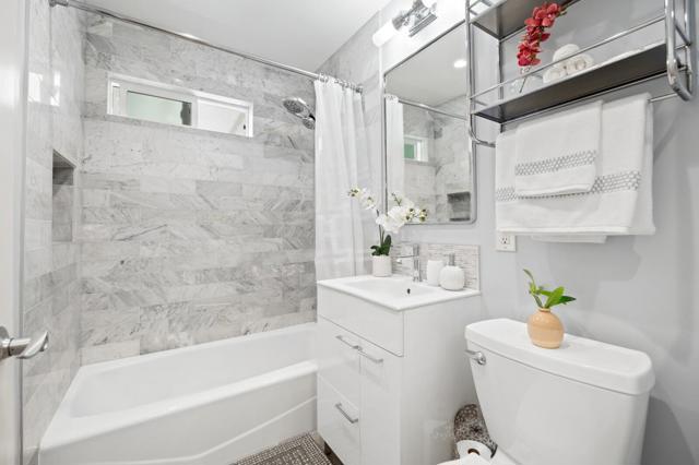 3755 Bay Road, Menlo Park CA: https://media.crmls.org/mediaz/6d1387a1-a338-4b2e-935d-a385a53192ad.jpg