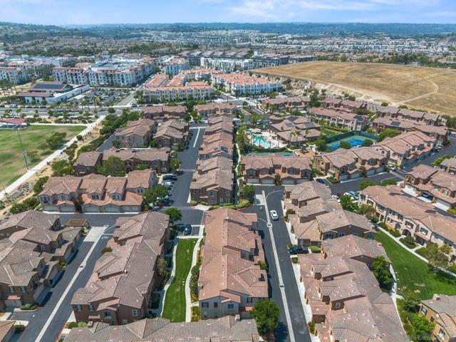 13033 Lamia Point, San Diego CA: https://media.crmls.org/mediaz/6d13a4b8-68df-4df6-a6e8-4805280dfc76.jpg