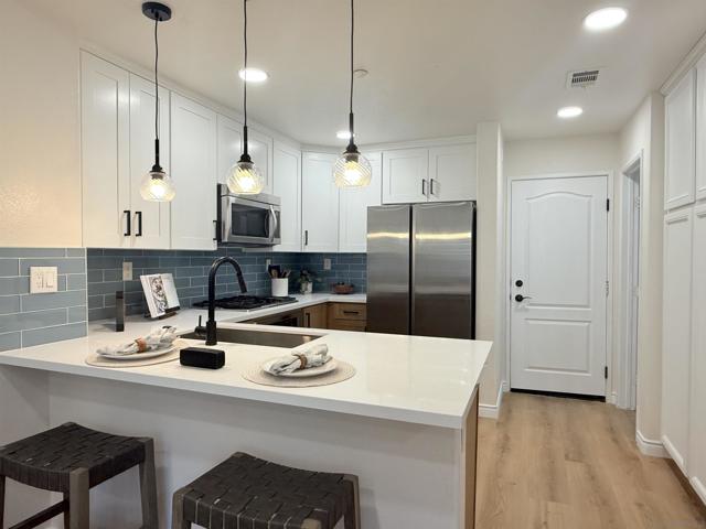 17070 Calle Trevino, San Diego CA: https://media.crmls.org/mediaz/6d149bb1-438e-496a-9770-e8101c5dc6ea.jpg