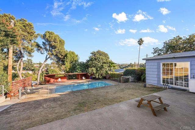 Detail Gallery Image 32 of 39 For 6114 Tarragona Dr, San Diego,  CA 92115 - 4 Beds | 2 Baths