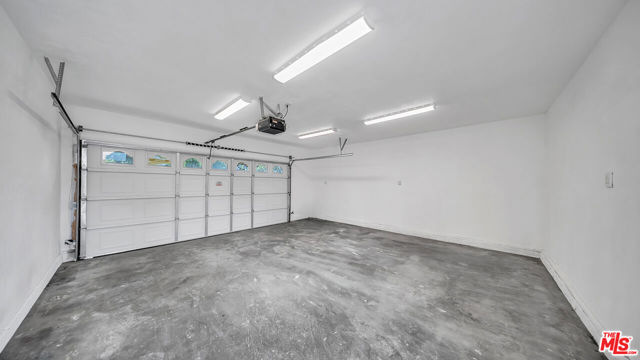 10326 Gothic Avenue, Granada Hills CA: https://media.crmls.org/mediaz/6d14f0c8-653b-49eb-9891-1ae92a9f46ce.jpg