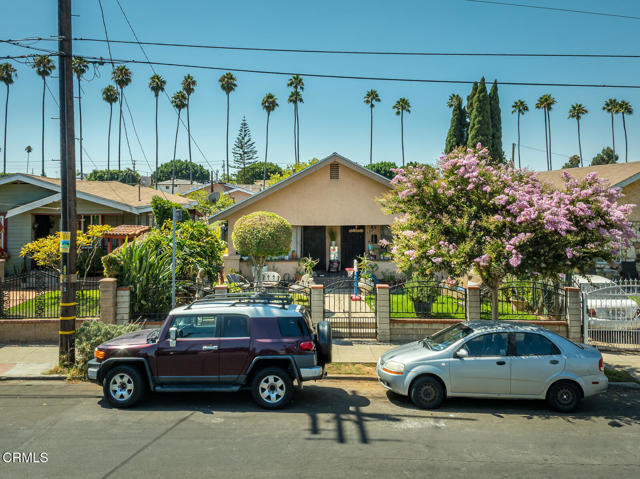 2966 E 2nd Street, Los Angeles CA: https://media.crmls.org/mediaz/6d15b03a-c16d-49c3-b367-f33d88fc876e.jpg