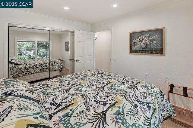 3128 Tice Creek Dr, Walnut Creek CA: https://media.crmls.org/mediaz/6d15c29c-ff71-4ef6-a43f-fba322560a3a.jpg