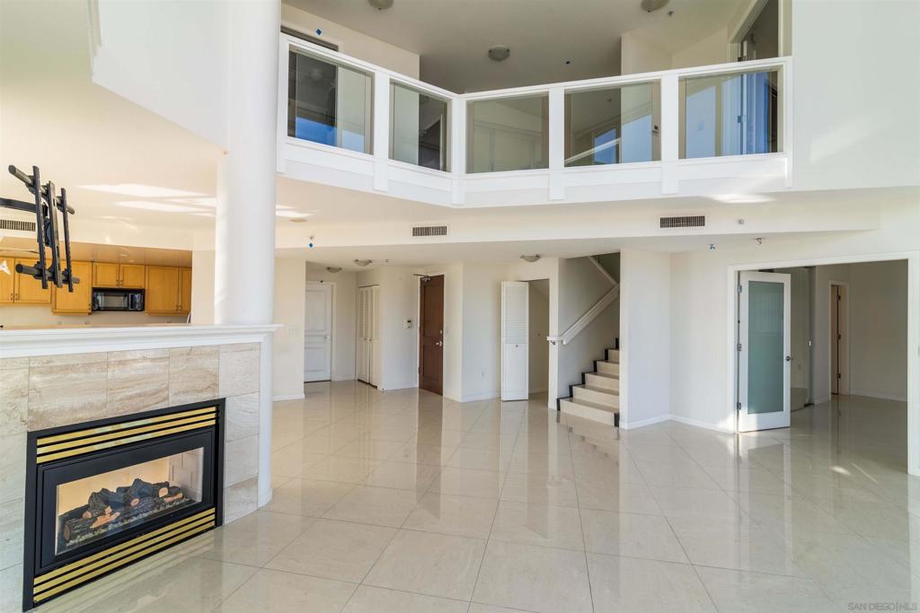 MLS #250035940SD img 2