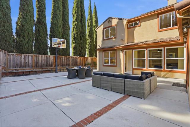 Image 38 of 65 For 3946 Louvre Avenue