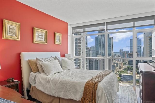 850 Beech Street, San Diego CA: https://media.crmls.org/mediaz/6d1671d2-79a5-4fa7-a277-b459e4806336.jpg