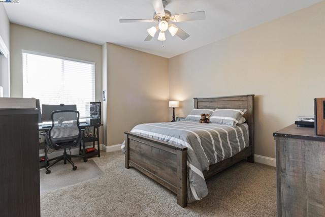 6454 Green Castle Cir, Discovery Bay CA: https://media.crmls.org/mediaz/6d17a676-68e5-42b3-a6bb-09ee098a2ee8.jpg