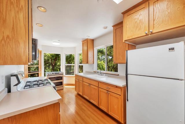 950 Oak Ridge Road, Los Gatos CA: https://media.crmls.org/mediaz/6d17dc22-a07a-4ba1-a807-ccaa7bb3eae9.jpg