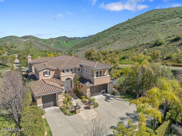 3034 Heavenly Ridge Street, Thousand Oaks CA: https://media.crmls.org/mediaz/6d180032-3765-476e-93ff-7d85395bc69a.jpg