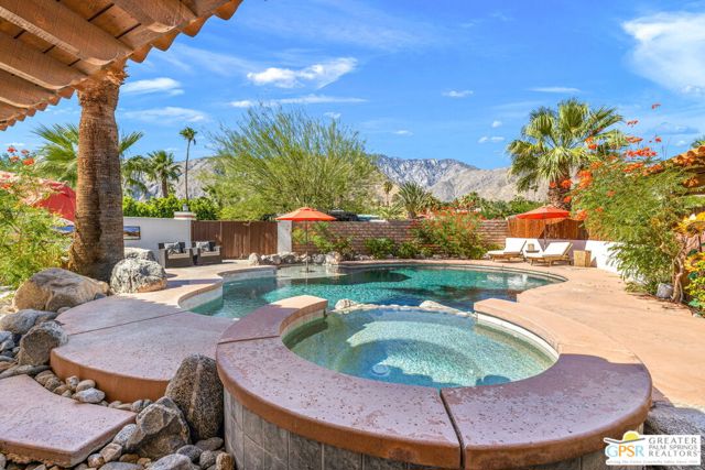 2336 N Girasol Avenue, Palm Springs CA: https://media.crmls.org/mediaz/6d184653-ffc2-4c3a-86b4-ea289574530b.jpg