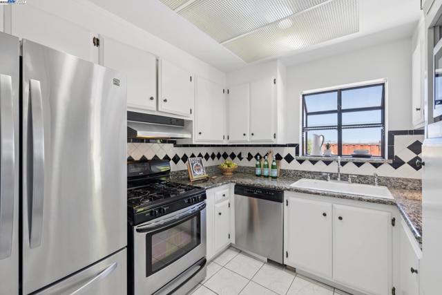 2435 Catalpa Way, Hayward CA: https://media.crmls.org/mediaz/6d184ed8-dac5-41b6-987c-4eadeece65ea.jpg