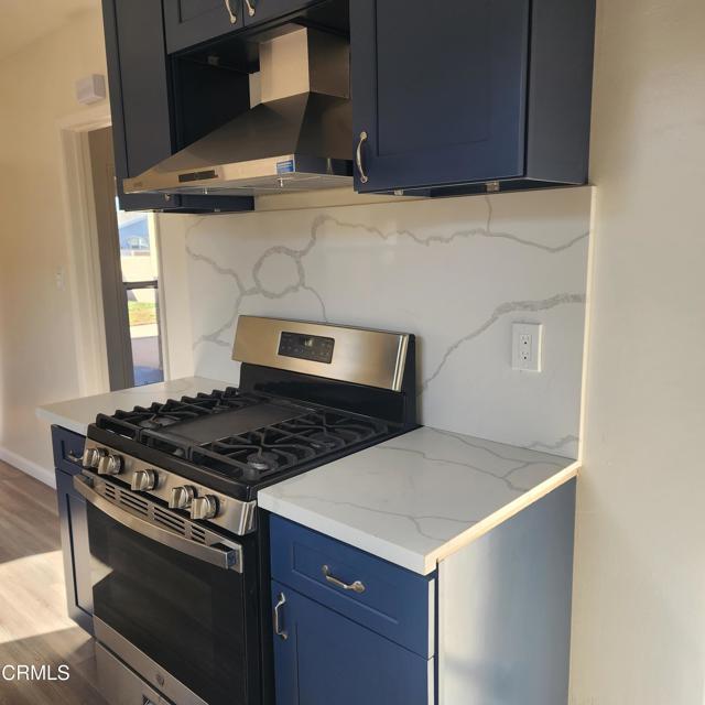 Detail Gallery Image 6 of 7 For 325 N J St, Oxnard,  CA 93030 - 3 Beds | 2 Baths