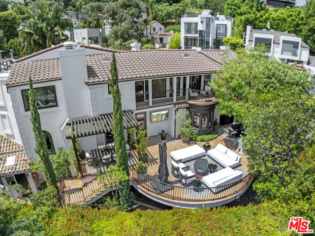 1348 Miller Drive, West Hollywood CA: https://media.crmls.org/mediaz/6d191c63-49d7-4607-88db-e7cb3e1f5552.jpg
