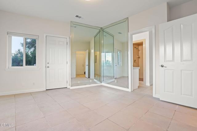 Detail Gallery Image 53 of 68 For 920 Glen Oaks Bld, Pasadena,  CA 91105 - 3 Beds | 3/1 Baths