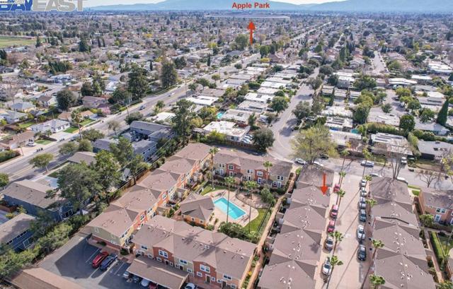 865 Carlisle Way, Sunnyvale CA: https://media.crmls.org/mediaz/6d1a430d-f624-48dc-bcfd-6734b98df0eb.jpg