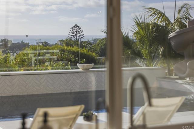 870 Hymettus Avenue, Encinitas CA: https://media.crmls.org/mediaz/6d1b5f10-5b67-4e6b-9355-596635d2e85d.jpg