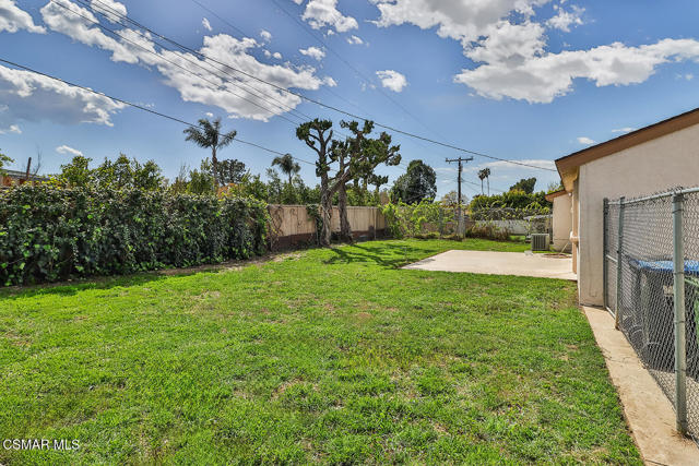 1878 Moore Street, Simi Valley CA: https://media.crmls.org/mediaz/6d1b76fc-adfe-45ca-a712-1da8b2407d33.jpg
