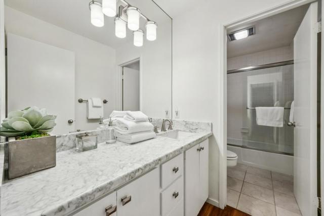 2 Thistle Street, Portola Valley CA: https://media.crmls.org/mediaz/6d1b94c6-4b3e-45e0-b2bd-ac74abf3c233.jpg
