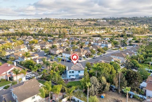 4540 Arbor Glen Way, Oceanside CA: https://media.crmls.org/mediaz/6d1c1025-18fa-414d-8822-f0ed9f4771dd.jpg
