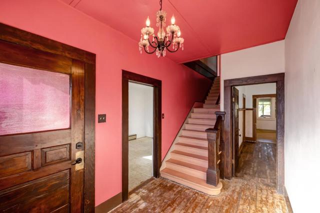 486 VAN BUREN ST, Monterey CA: https://media.crmls.org/mediaz/6d1c6929-78f2-4c3a-b22b-f1cf2ad51ecf.jpg