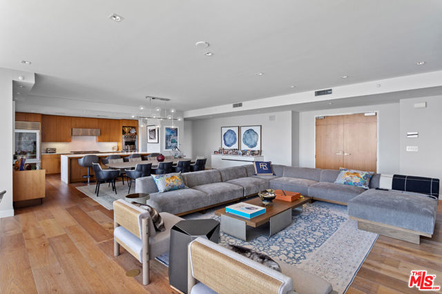 1 W Century Drive, Los Angeles CA: https://media.crmls.org/mediaz/6d1c86c7-44fa-4936-b5cb-b24c6fafd926.jpg