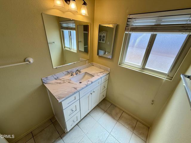 4015 W Avenue L2, Lancaster CA: https://media.crmls.org/mediaz/6d1d4f1d-9fb7-42d5-8391-9cbcbfddffab.jpg