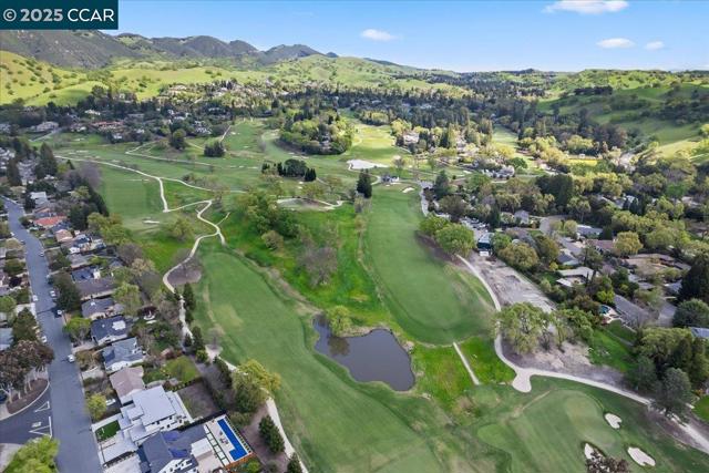 158 Pulido Rd, Danville CA: https://media.crmls.org/mediaz/6d1d73f8-61d3-49be-9545-3469ad804d8e.jpg