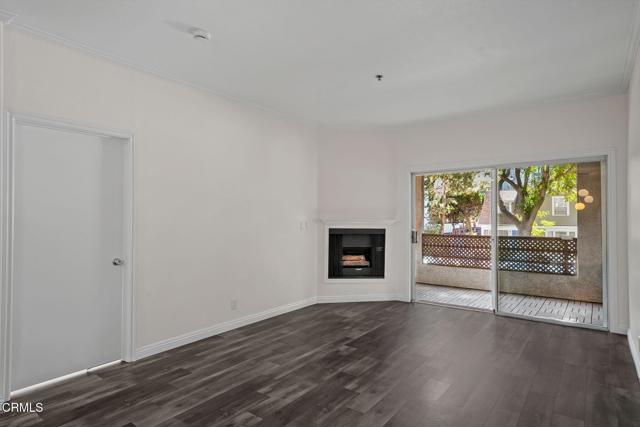 Detail Gallery Image 4 of 28 For 300 N El Molino Ave #125,  Pasadena,  CA 91101 - 2 Beds | 2 Baths