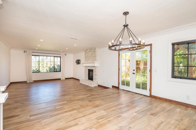 Detail Gallery Image 9 of 70 For 1210 Cypress Dr, Vista,  CA 92084 - 5 Beds | 4 Baths