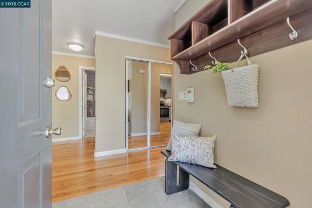1806 Ridgeland Circle, Danville CA: https://media.crmls.org/mediaz/6d1e4a11-6bef-452b-8d40-8cb5eb1bebb5.jpg