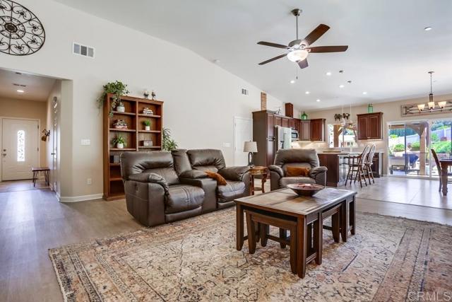 11541 Westhill, Lakeside CA: https://media.crmls.org/mediaz/6d1e555b-5e7c-4c4f-91dc-a40162a6ffef.jpg