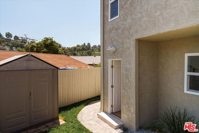 2038 Wollam Street, Los Angeles CA: https://media.crmls.org/mediaz/6d1ecb9f-87ad-499a-820b-4da89589eb41.jpg