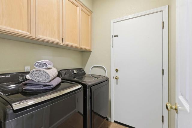 65 Driftwood Circle, Pacifica CA: https://media.crmls.org/mediaz/6d1efcad-0e99-4bde-8f95-9113d2c0c820.jpg