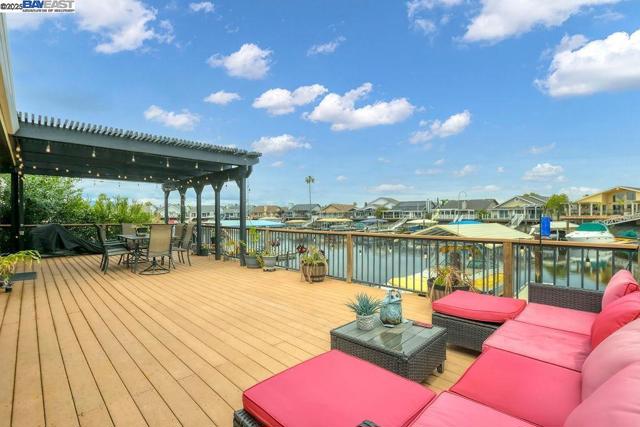 4691 Spinnaker Way, Discovery Bay CA: https://media.crmls.org/mediaz/6d1f969a-de75-4f93-b171-abc1fe6414a7.jpg