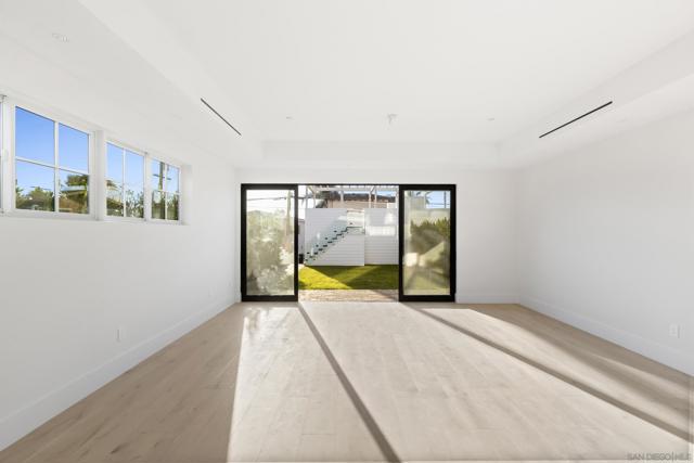 Image 6 of 27 For 7214 Fay Ave