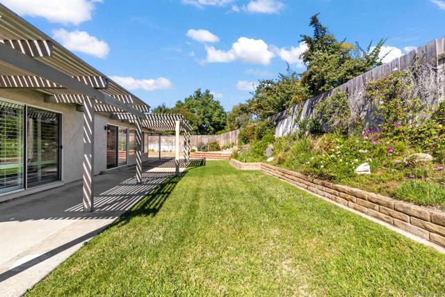 7214 Manzanita, Carlsbad CA: https://media.crmls.org/mediaz/6d1ff8e5-3915-4fca-b4ba-7a74f6f87642.jpg