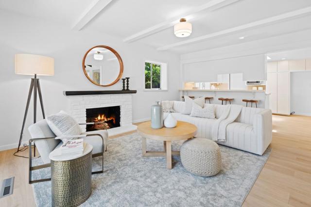 1861 Limetree Lane, Mountain View CA: https://media.crmls.org/mediaz/6d201af0-25d2-4a41-a853-096974406cb1.jpg
