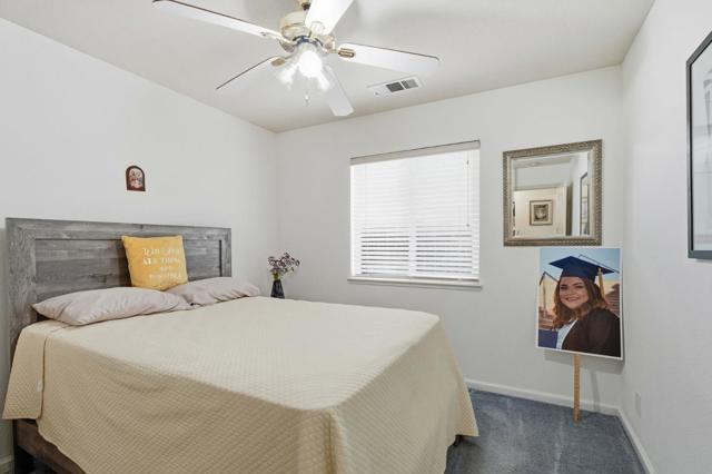 1883 College Greens Drive, Los Banos CA: https://media.crmls.org/mediaz/6d205c73-48fb-43a1-b5a6-e8512fc4a2e7.jpg