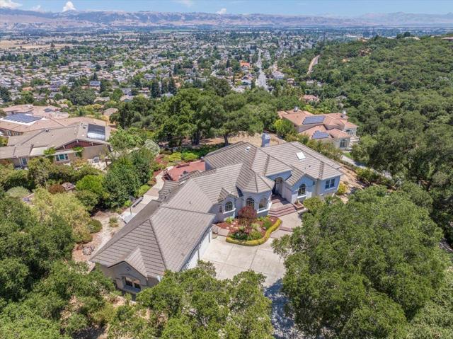 8710 Wild Iris Drive, Gilroy CA: https://media.crmls.org/mediaz/6d206c3a-616b-45b8-acce-3bd222e70096.jpg