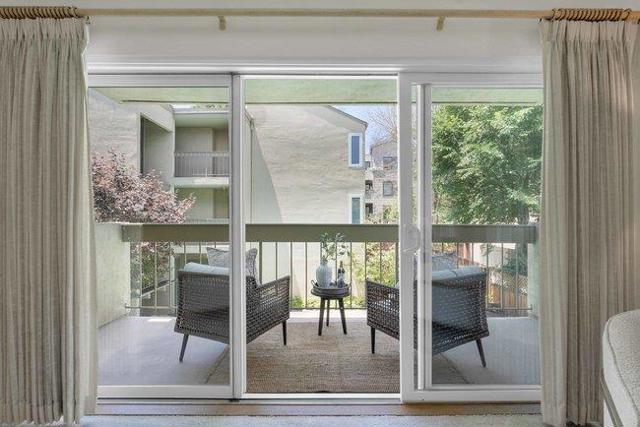 828 N El Camino Real, San Mateo CA: https://media.crmls.org/mediaz/6d211322-df11-4659-a372-94efb0b8c271.jpg