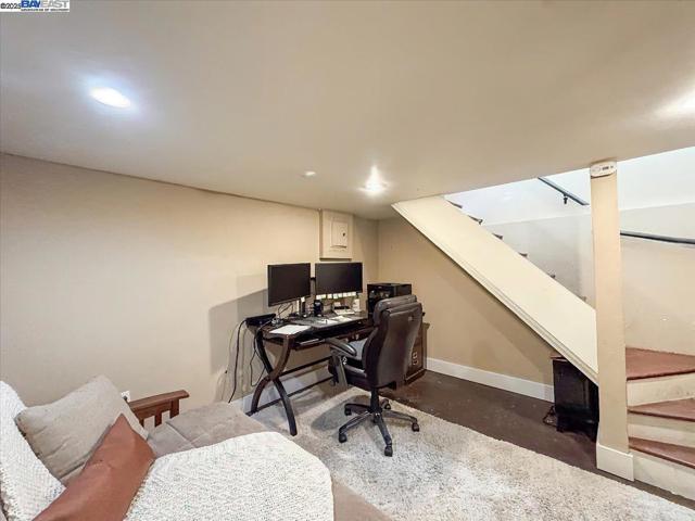 905 S Livermore Ave, Livermore CA: https://media.crmls.org/mediaz/6d228bad-893f-438d-8da5-1aac964e8e4a.jpg