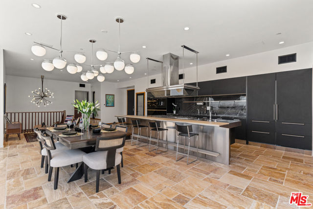 4671 Bedel Street, Woodland Hills CA: https://media.crmls.org/mediaz/6d229487-8431-467b-b151-b7affd4d41c4.jpg